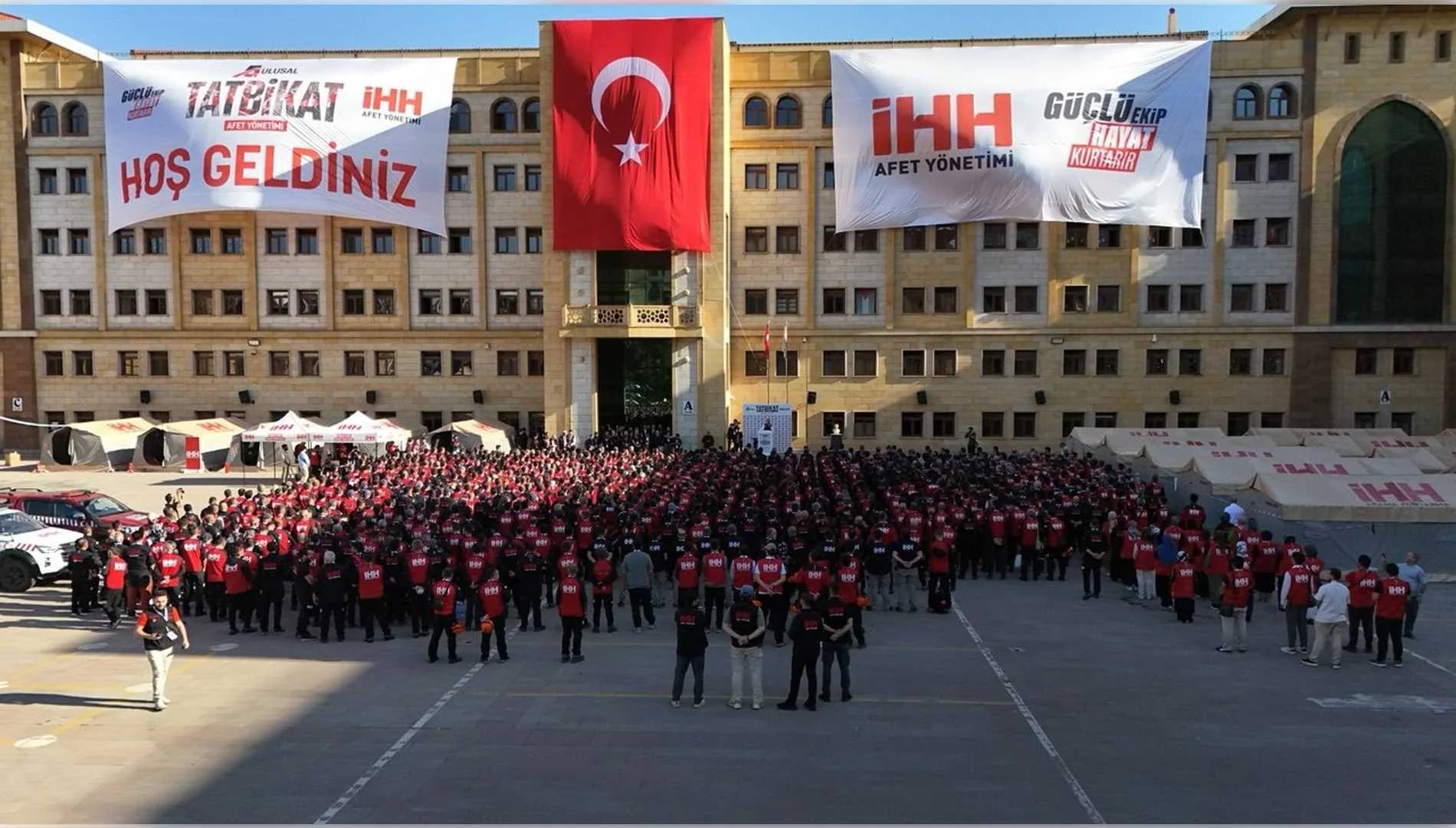 Ankara'da düzenlenen İHH ulusal afet yönetimi tatbikatına katılan gönüllüler